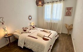 T2 60M2, Centre Ville, Parking Gratuit, Terrasse, Proche Tram, A Seulement 15Mn Des Plages